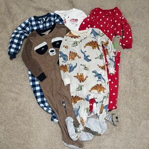 Bundle 5 Carters fleece pijamas Boys size 24/2T